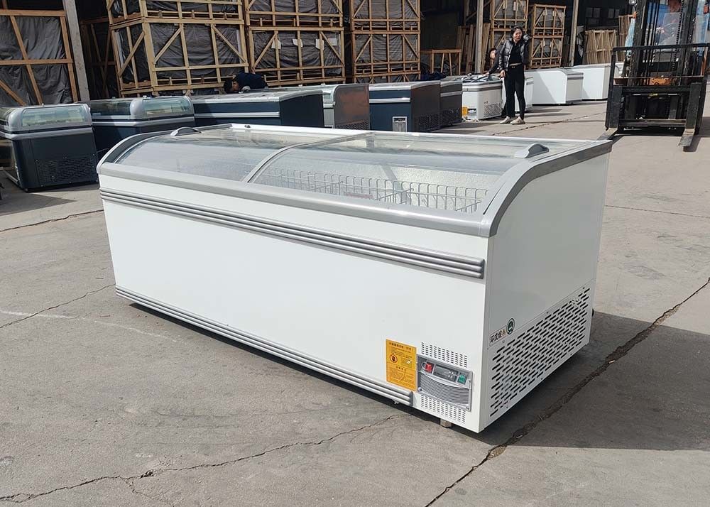 Auto Defrosting Island Freezer Curved Glass Width 855mm Plug In Type