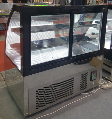 Plug-In Cake Display Showcase Cooler With Triple Glazed Front Glass